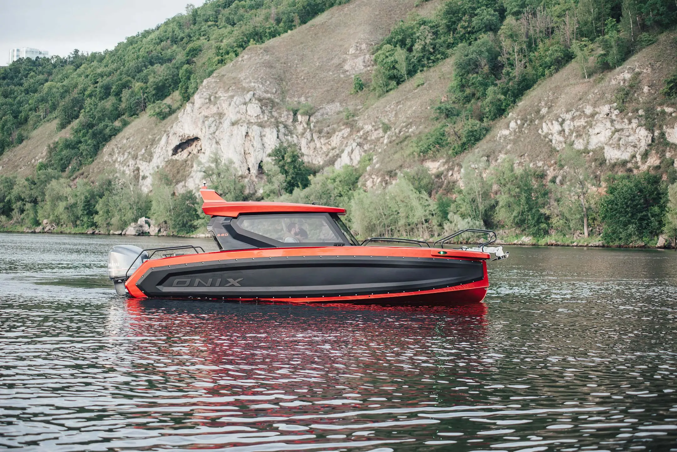 ONIX 680 Cabin — экстерьер