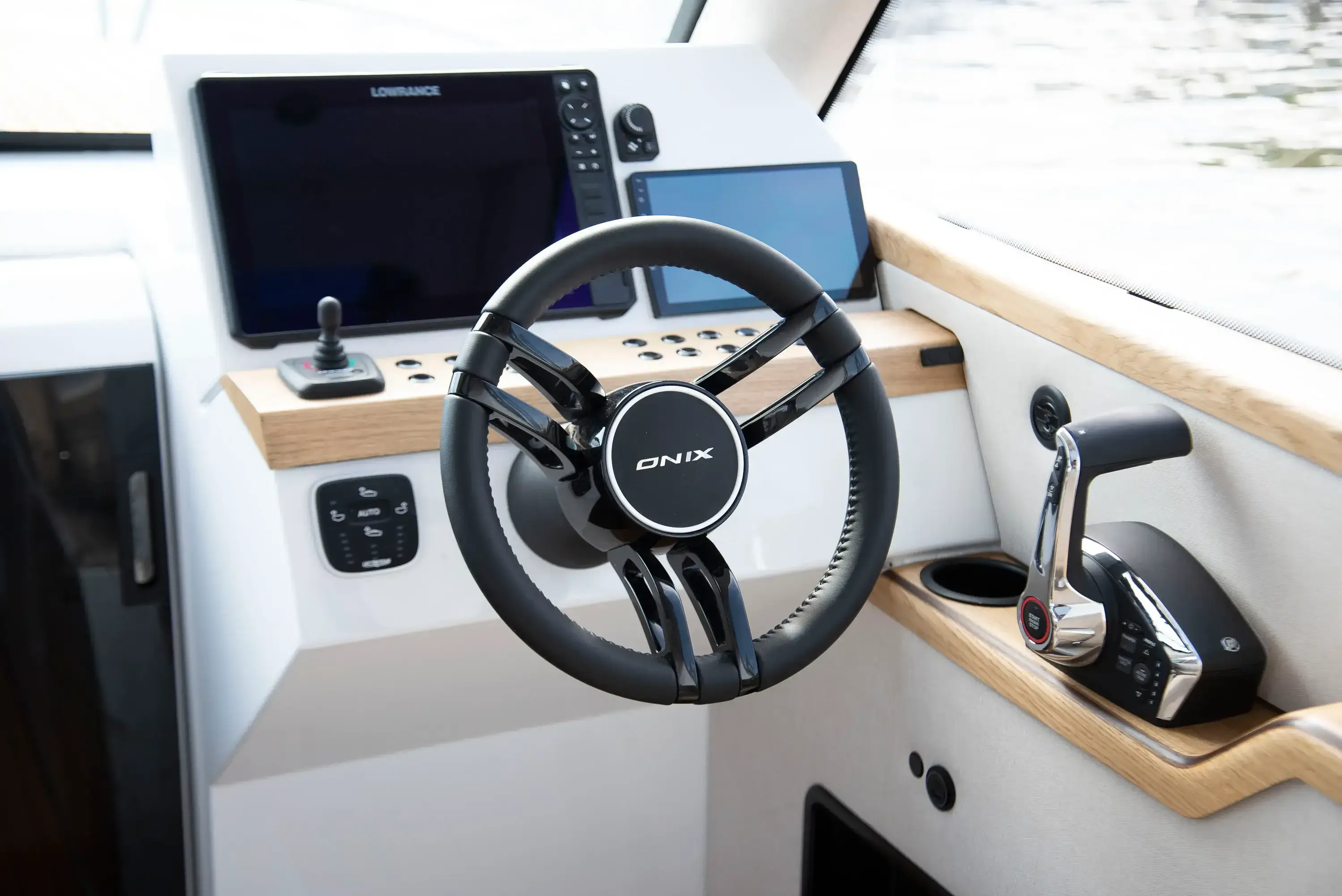 ONIX 850 Cruiser — интерьер