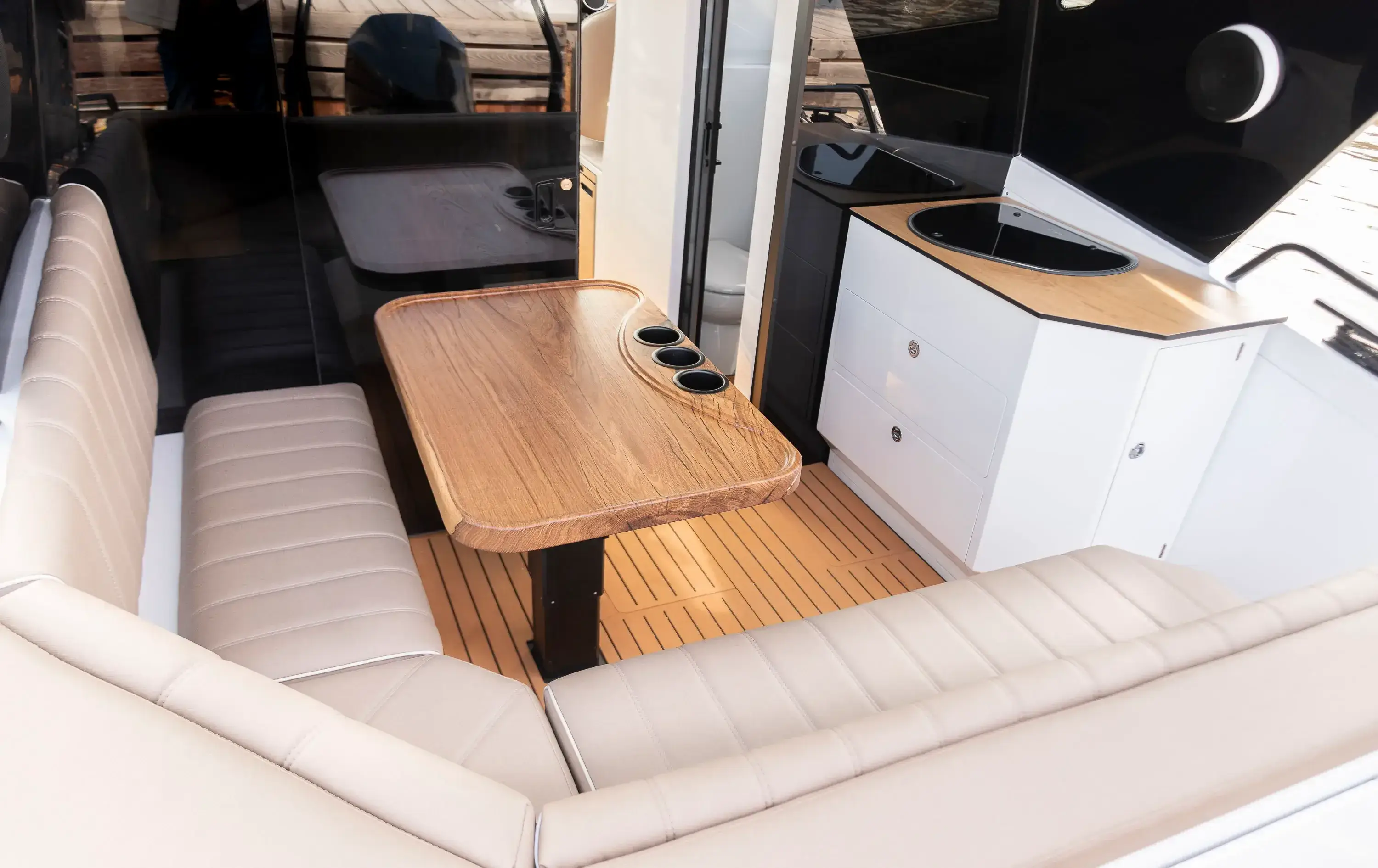 ONIX 850 Cruiser — интерьер
