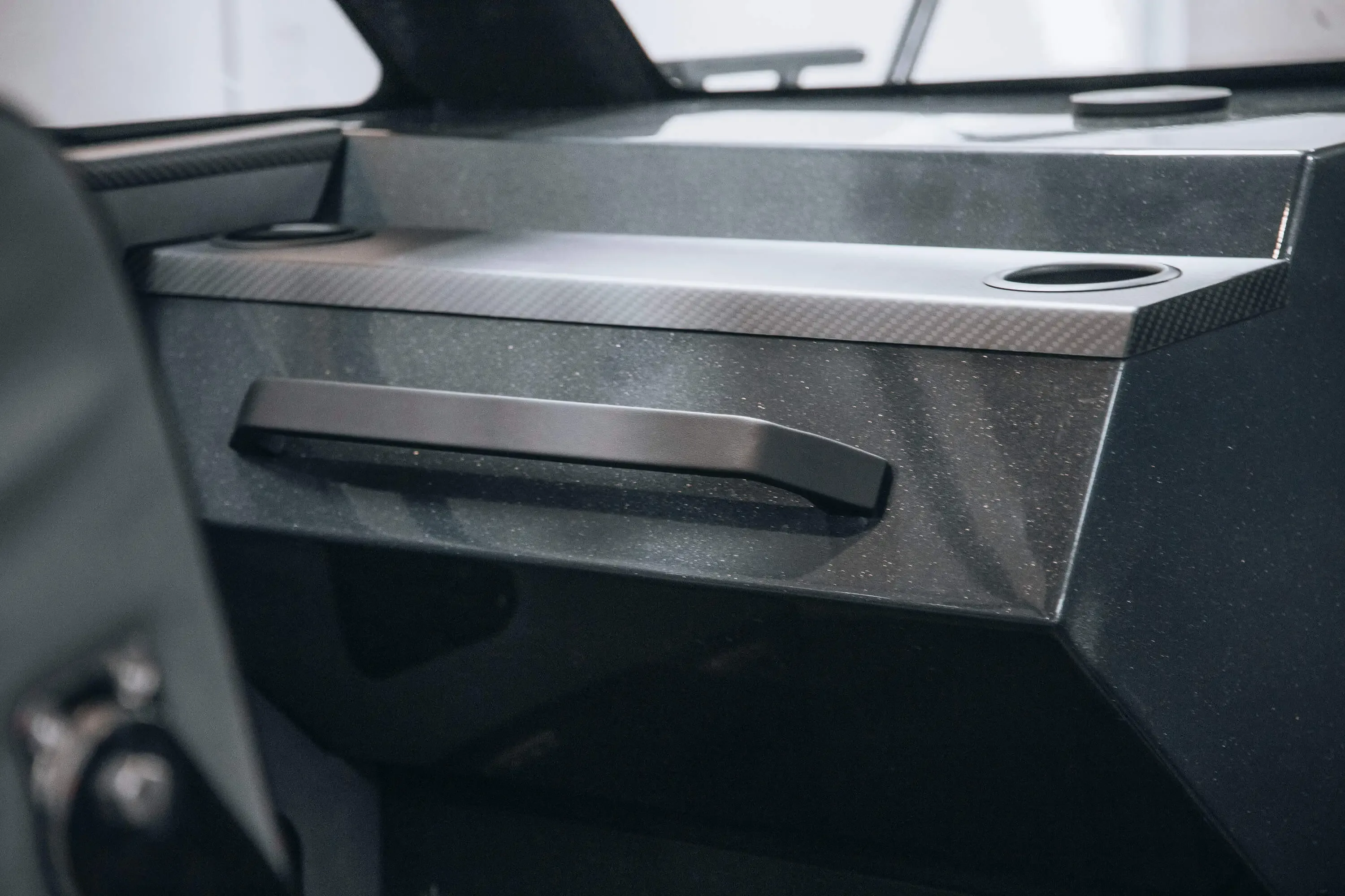 ONIX 850 Кабинный — Носовая каюта