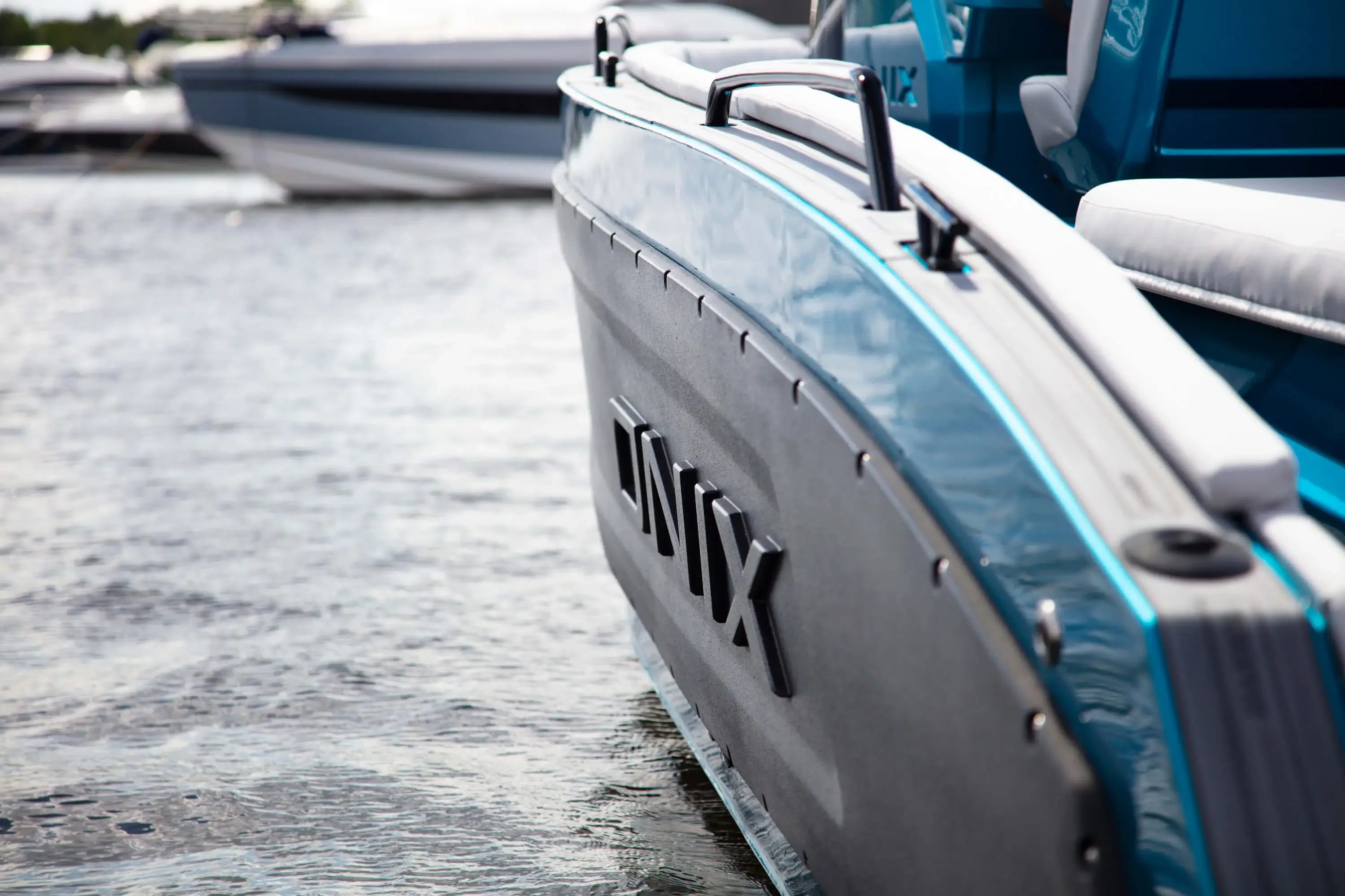 ONIX 850 TOP — три четверти